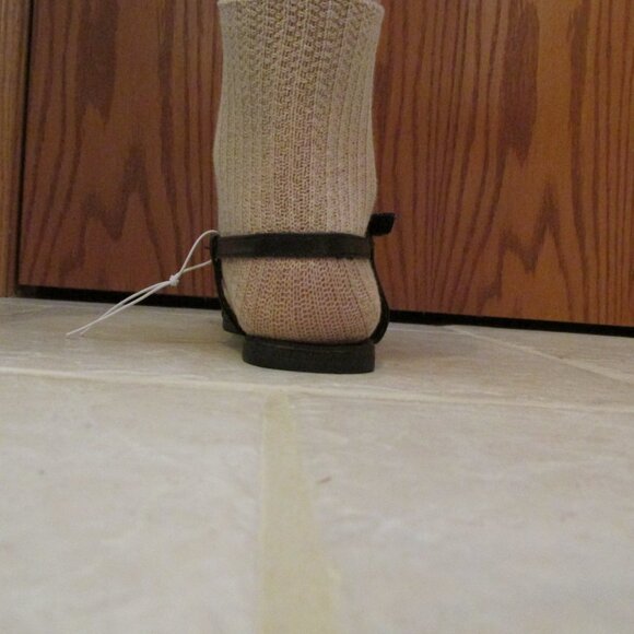 WOMEN'S SIZE 8 BLACK SHOES STRAPPY SANDALS SUMMER FLATS CASUAL OR DRESSY NWOT - Picture 3 of 5